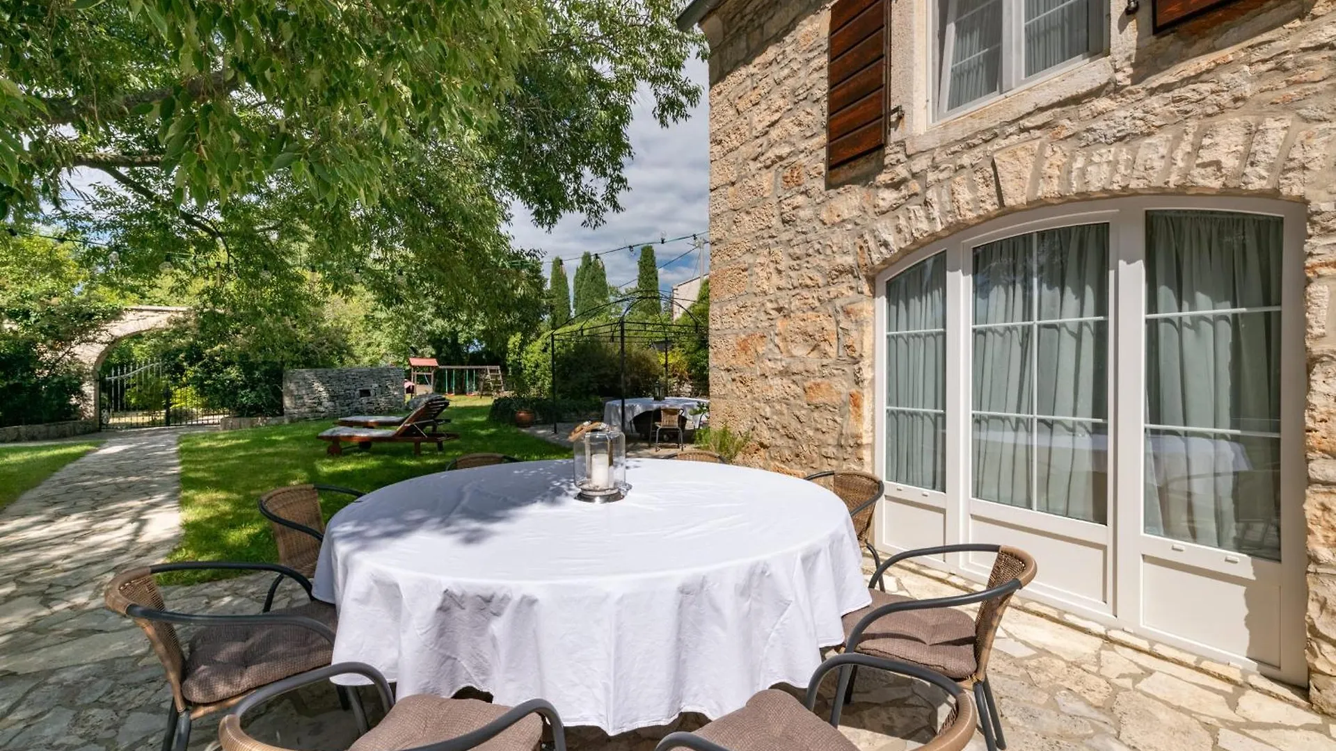 Rosmarinus Bed & Breakfast Smoljanci